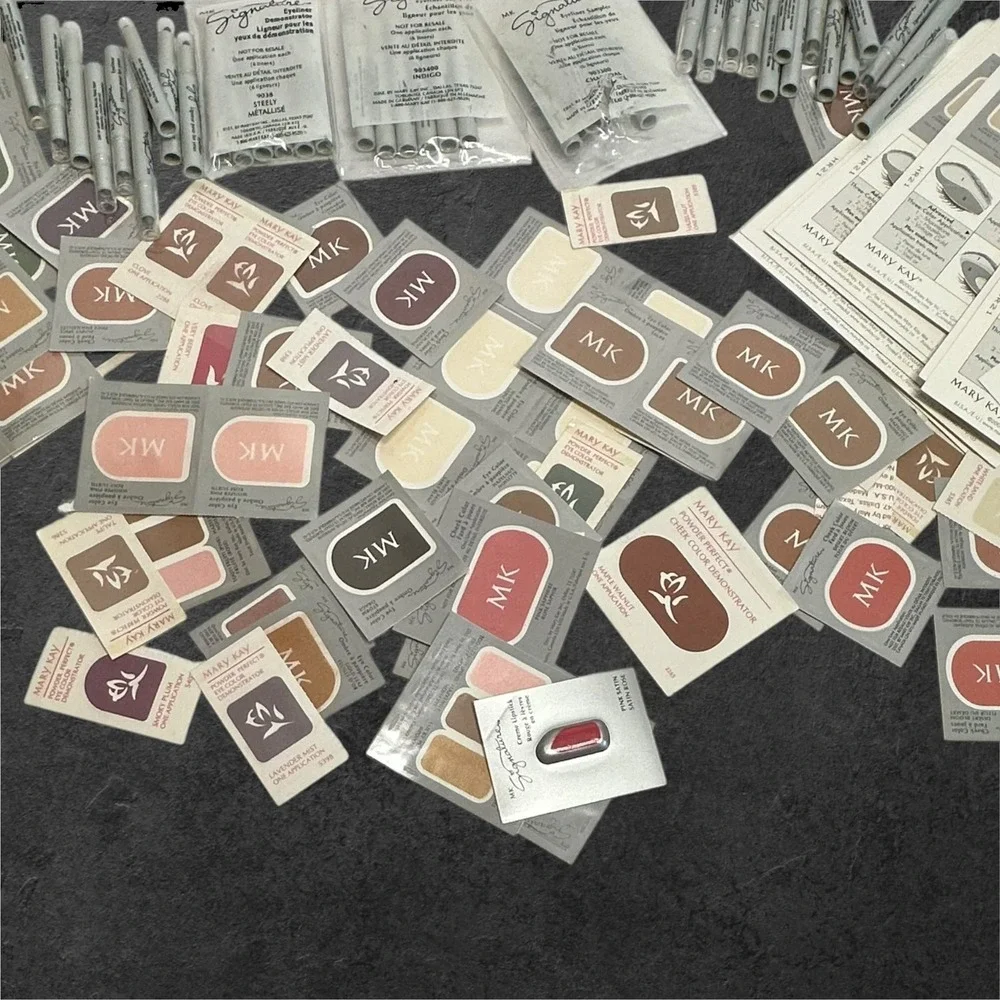 Mary Kay‎ Makeup Sample Lot Eyeshadow/Eyeliner/Blush Mixed Bulk